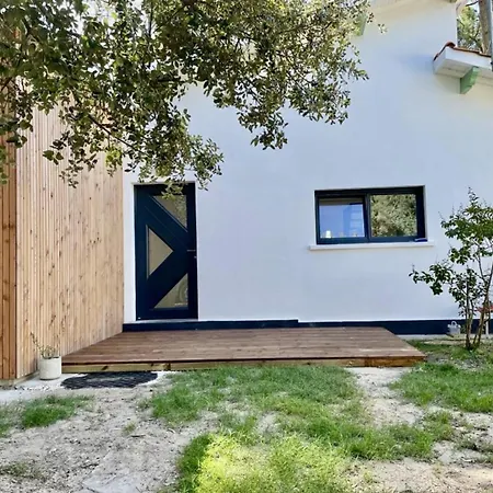 Maison Renovee Avec Vue Exceptionnelle Sur Le Lacanau